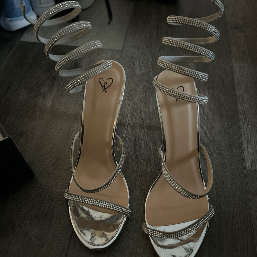 Windsor Metallic Silver Spiral Heels